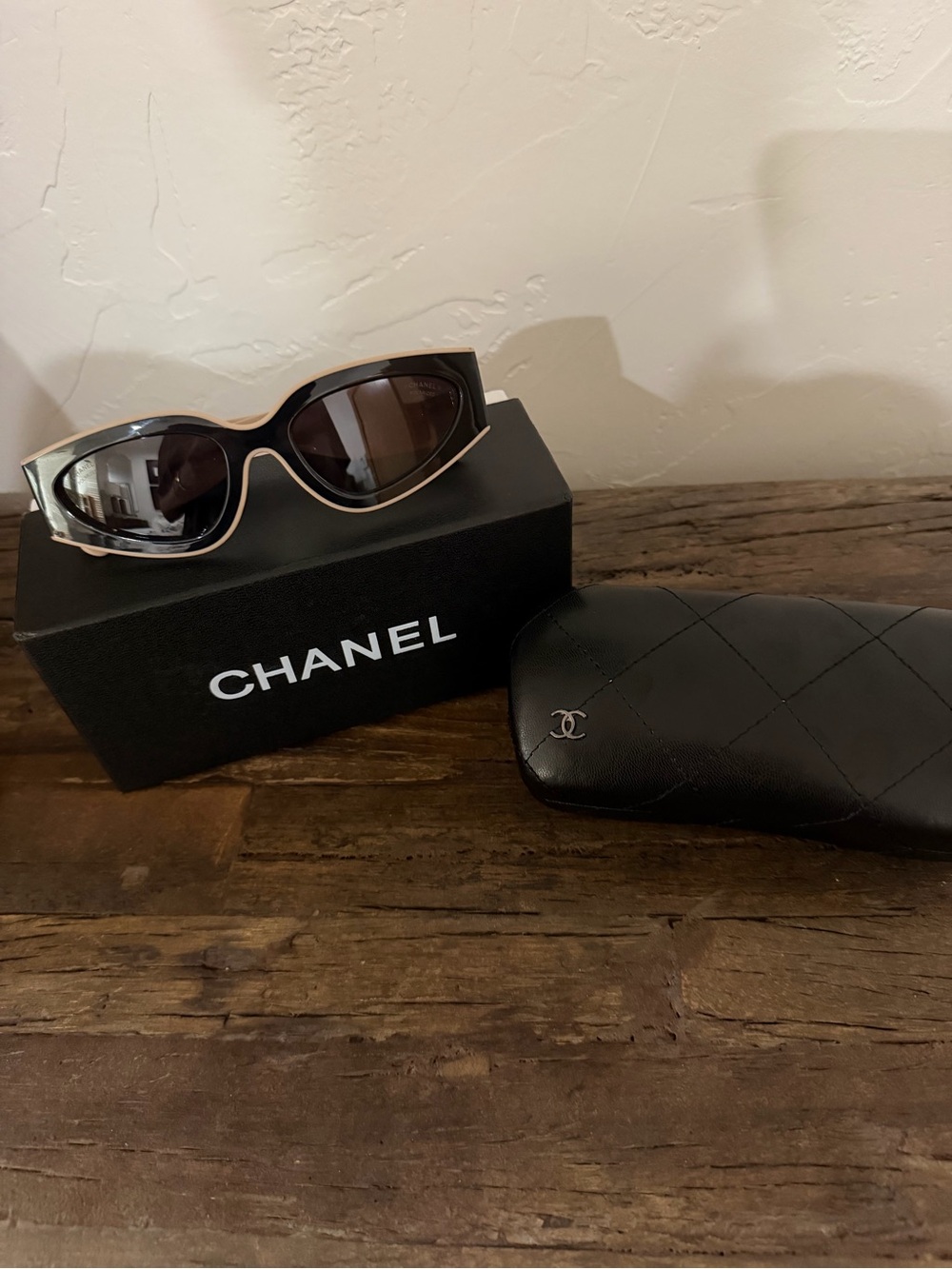 CHANEL cat eye sunglasses authentic